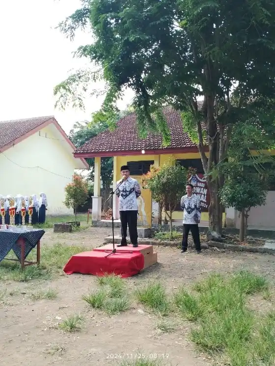 foto pidato kepala sekolah