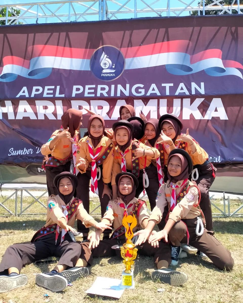 Piagam & Piala Lomba Cerdas Tangkas Pramuka Se-kecamatan Muncar, Banyuwangi